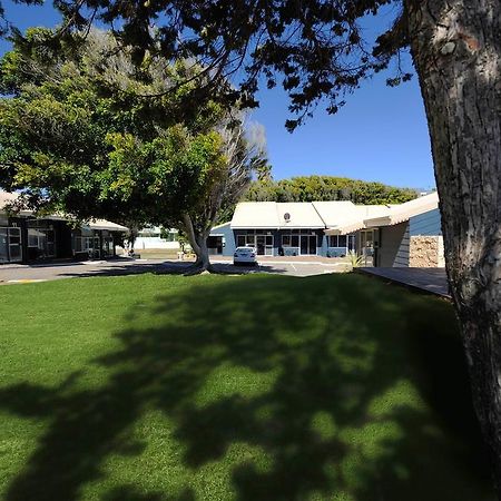 Abrolhos Reef Lodge Geraldton Exterior photo