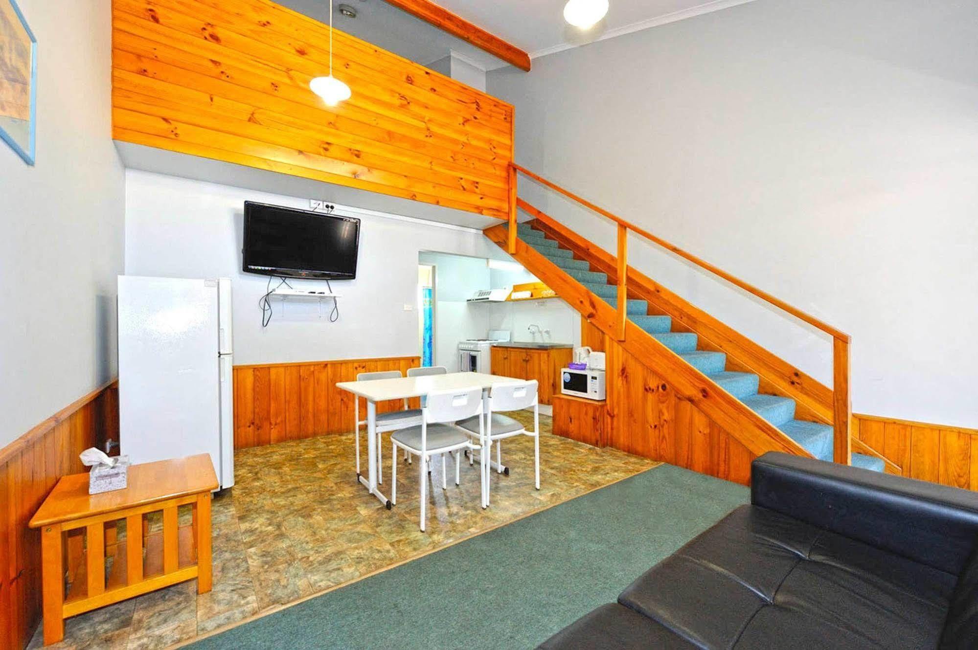 Abrolhos Reef Lodge Geraldton Exterior photo